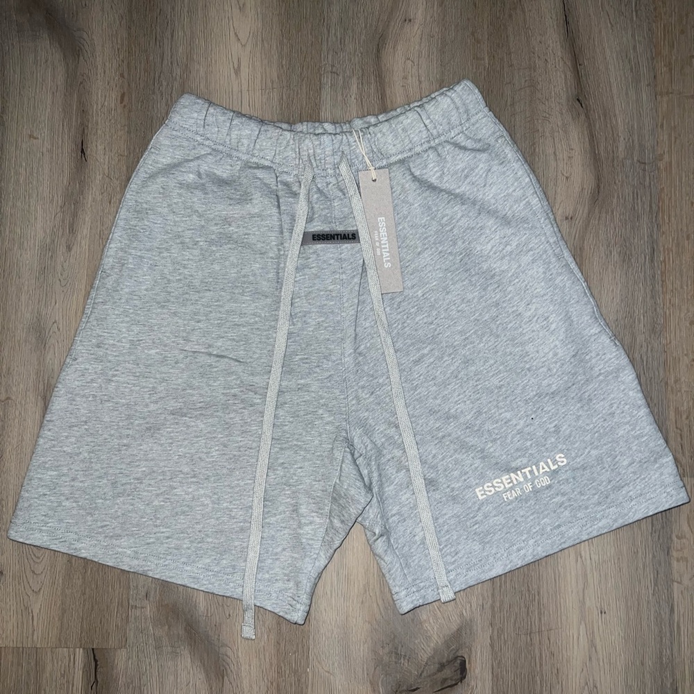 *SEND BEST OFFER* Essentials Fear Of God shorts Size large